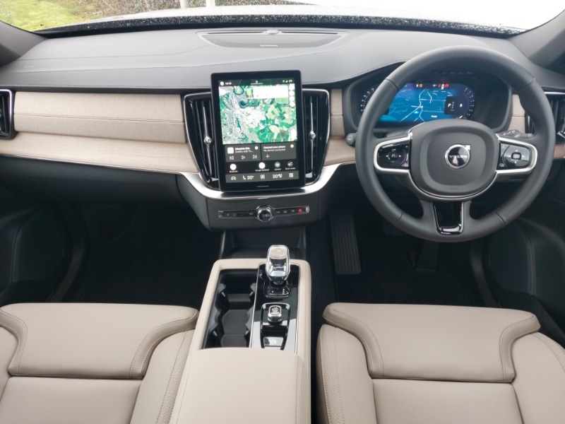 Used Volvo XC90 2025 for sale - 78179287: Photo 2