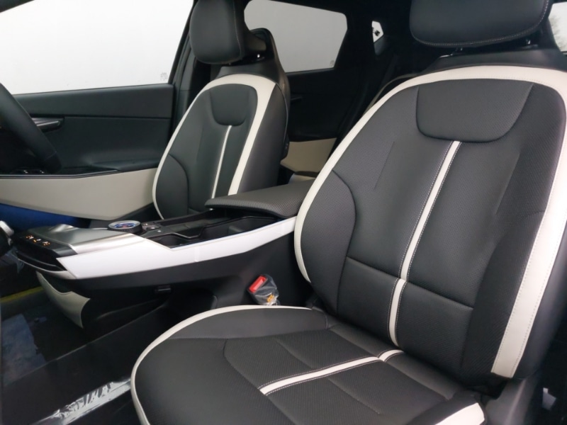 Used Kia EV6 2025 for sale - 77020798: Photo 5