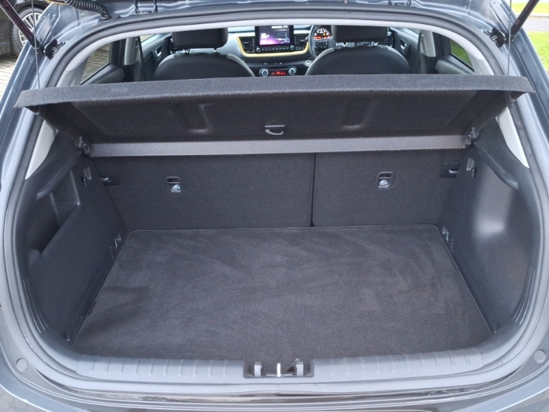 Used Kia Stonic 2023 for sale - 77219420: Photo 8