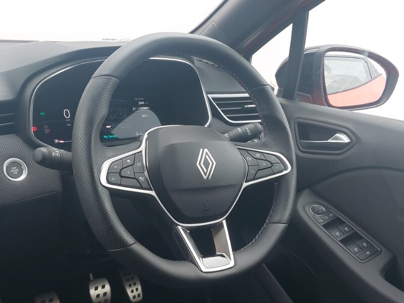 Used Renault Clio 2025 for sale - 76639879: Photo 10