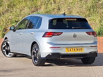 Used Volkswagen Golf 2024 for sale - 76320950: Photo