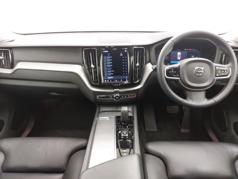 Used Volvo XC60 2023 for sale - 77628059: Photo 2