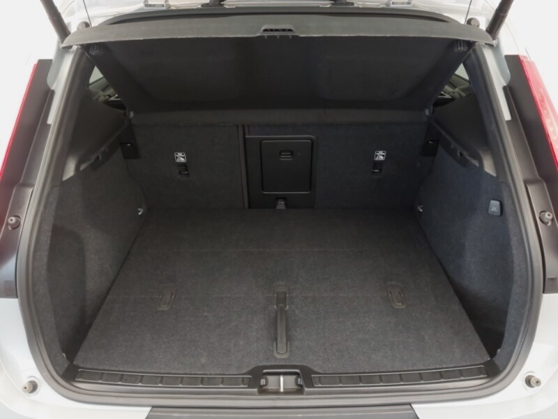 Used Volvo XC40 2024 for sale - 77987549: Photo 8