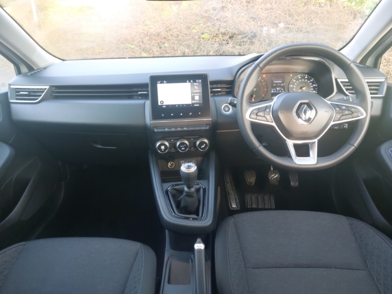 Used Renault Clio 2021 for sale - 76925842: Photo 2