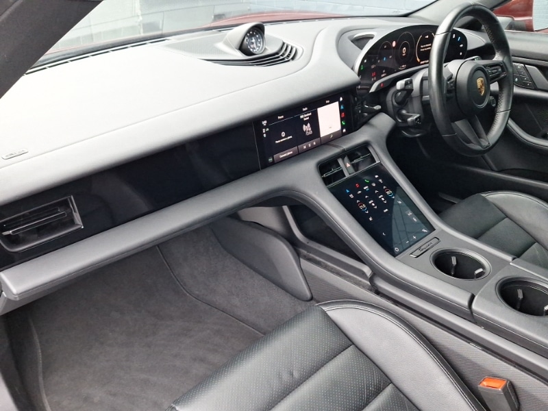 Used Porsche Taycan 2022 for sale - 76759119: Photo 5