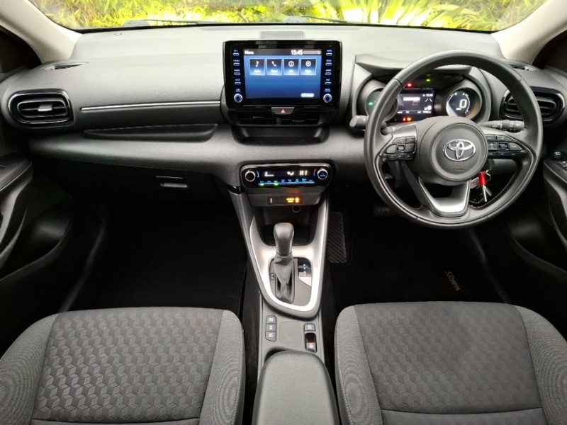 Used Toyota Yaris 2022 for sale - 77782782: Photo 2