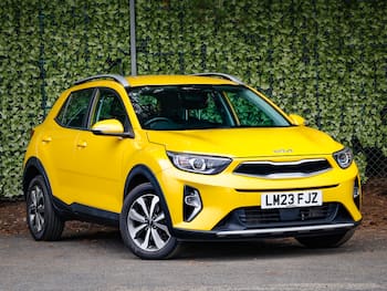 Used Kia Stonic 2023 for sale - 79635572: Photo