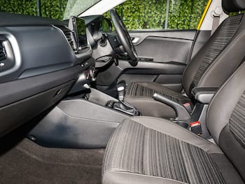 Used Kia Stonic 2023 for sale - 79635572: Photo