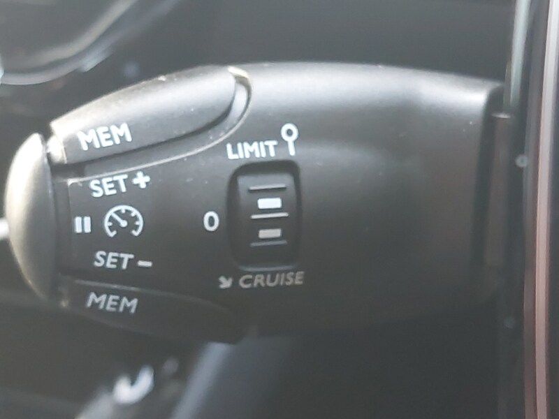 Used Peugeot 2008 2022 for sale - 76778571: Photo 12