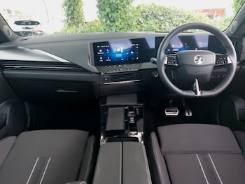 Used Vauxhall Astra 2024 for sale - 76392583: Photo