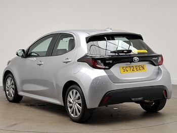 Used Toyota Yaris 2022 for sale - 77293943: Photo