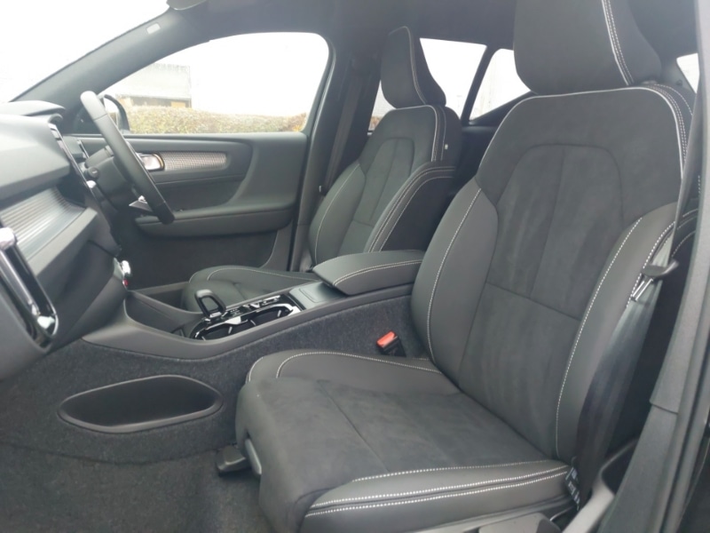 Used Volvo XC40 2025 for sale - 76955093: Photo 5