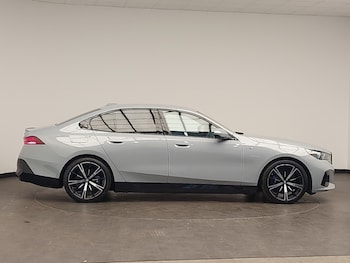 Used BMW i5 2023 for sale - 76817295: Photo
