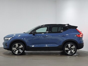 Used Volvo XC40 2022 for sale - 76854579: Photo