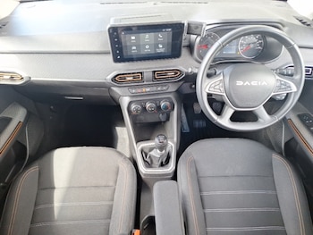 Used Dacia Sandero Stepway 2023 for sale - 78455103: Photo
