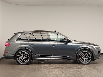 Used Audi Q7 2025 for sale - 77339127: Photo