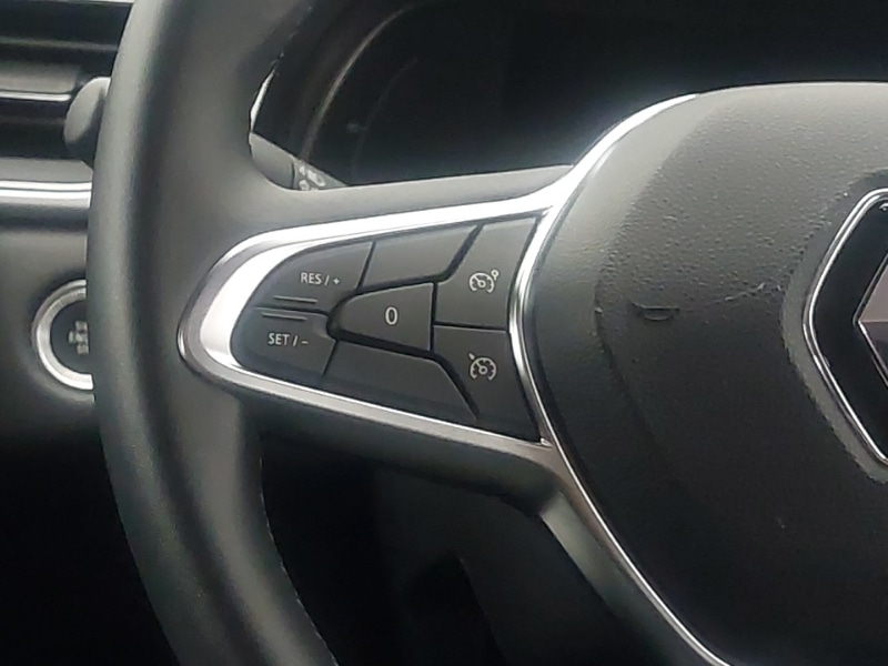 Used Renault Captur 2022 for sale - 76629269: Photo 10