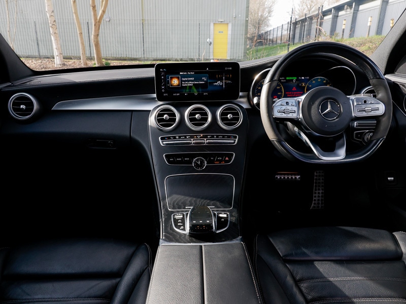 Used Mercedes-Benz C Class 2021 for sale - 77670018: Photo 2