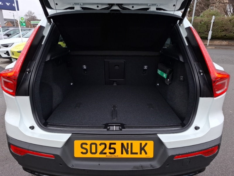 Used Volvo XC40 2025 for sale - 77150751: Photo 8