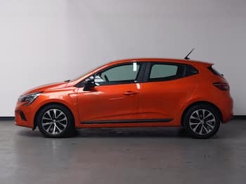 Used Renault Clio 2023 for sale - 79629330: Photo
