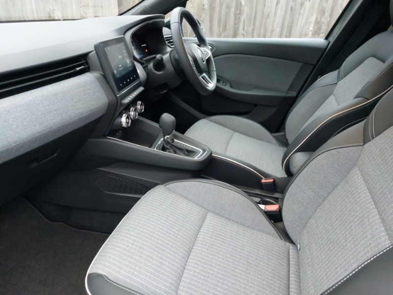 Used Renault Clio 2024 for sale - 78099647: Photo 5