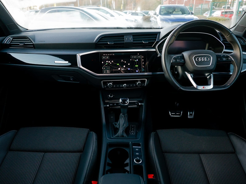 Used Audi Q3 2022 for sale - 76614593: Photo 2