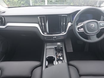 Used Volvo V60 2025 for sale - 76967381: Photo