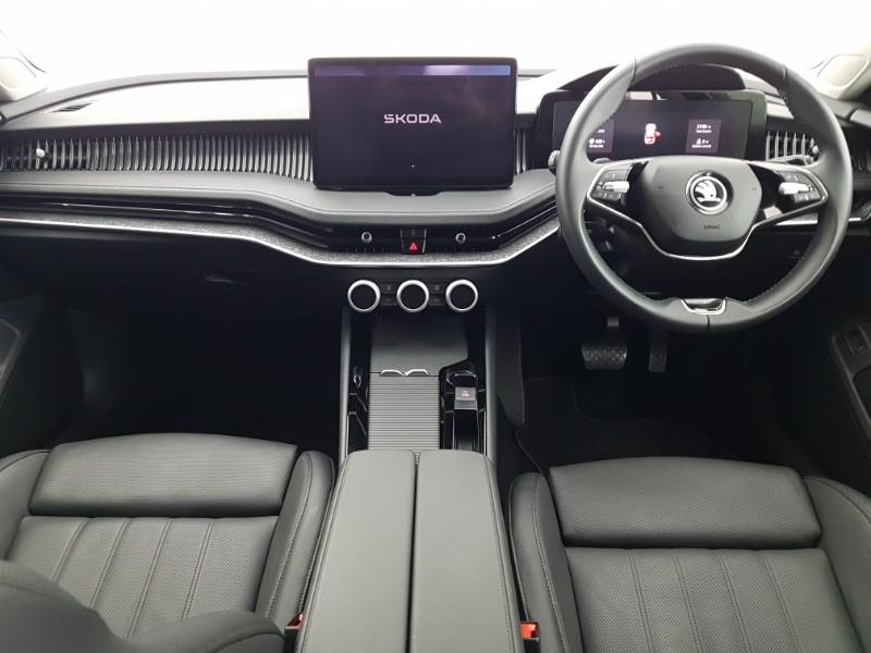 Used Skoda Superb 2024 for sale - 76411095: Photo 2