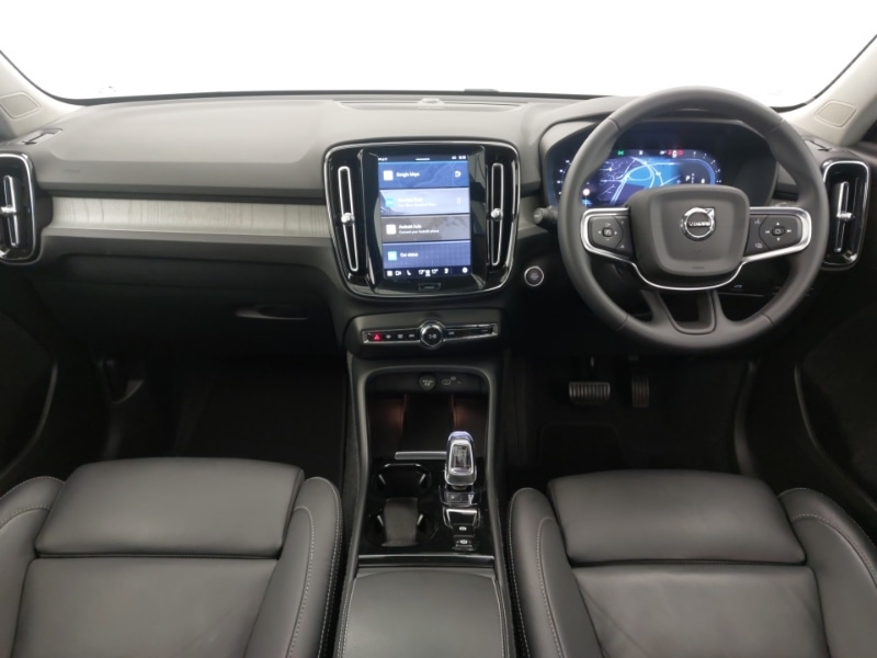 Used Volvo XC40 2024 for sale - 76619528: Photo 2