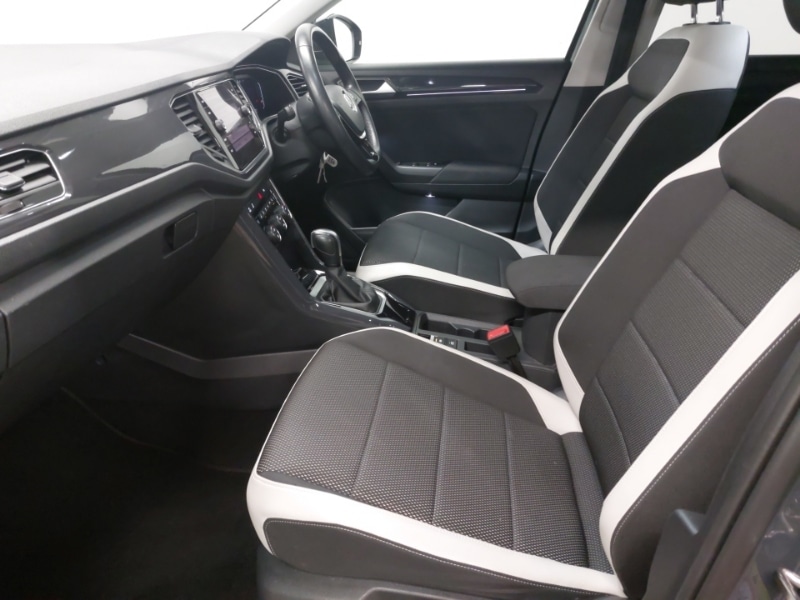 Used Volkswagen T-Roc 2020 for sale - 77190073: Photo 5