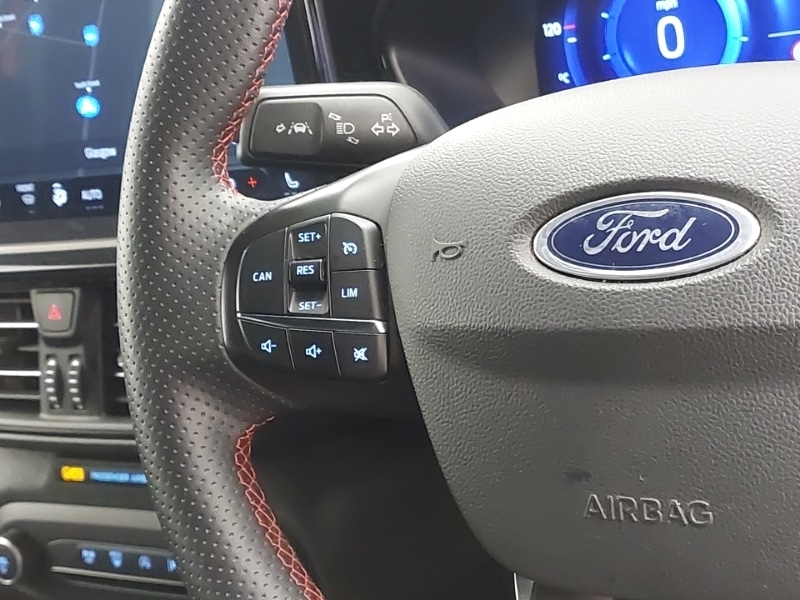 Used Ford Focus 2022 for sale - 76511294: Photo 11