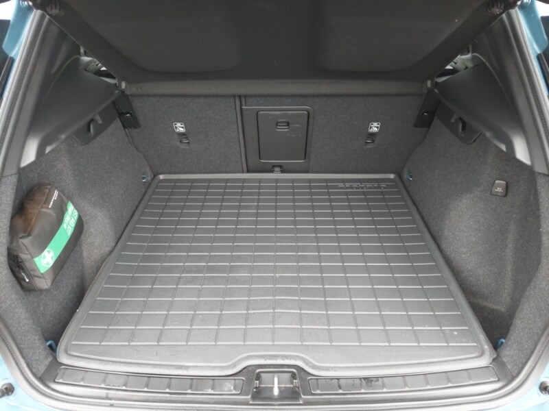 Used Volvo XC40 2023 for sale - 77817431: Photo 8