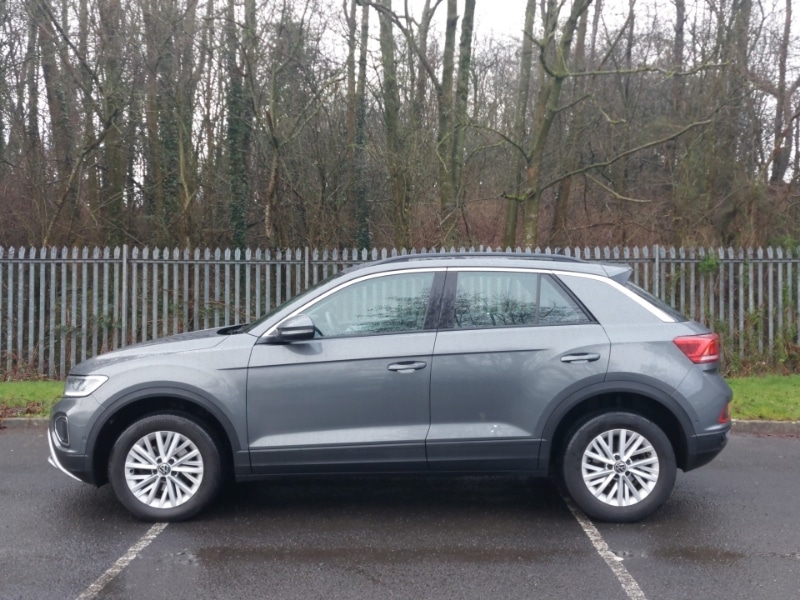 Used Volkswagen T-Roc 2023 for sale - 77657256: Photo 4