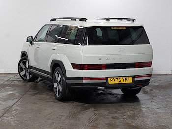 Used Hyundai Santa Fe 2025 for sale - 76695148: Photo