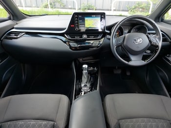 Used Toyota C-HR 2021 for sale - 75608574: Photo