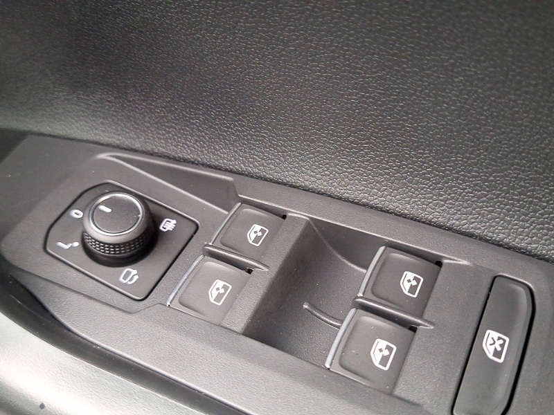 Used Volkswagen Taigo 2025 for sale - 76932735: Photo 11