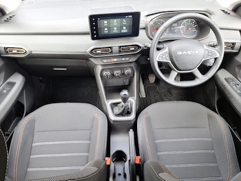 Used Dacia Sandero Stepway 2023 for sale - 76160057: Photo 2