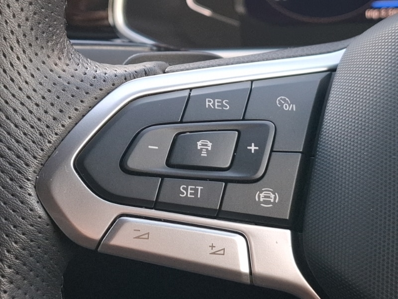 Used Volkswagen T-Roc 2025 for sale - 76492820: Photo 12