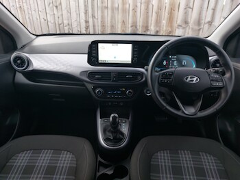 Used Hyundai i10 2024 for sale - 77325554: Photo