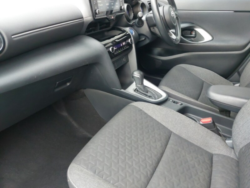 Used Toyota Yaris Cross 2023 for sale - 77949852: Photo 5