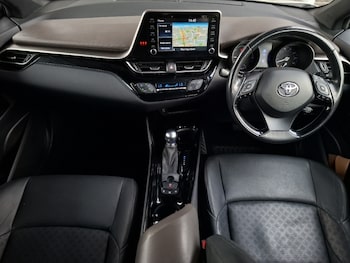 Used Toyota C-HR 2020 for sale - 79419737: Photo