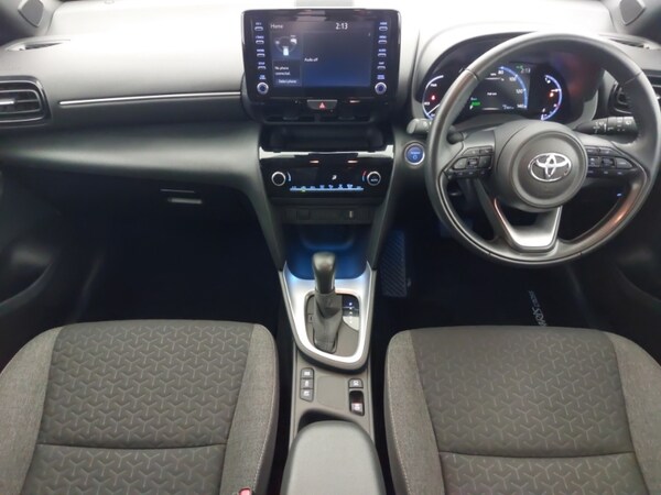 Used Toyota Yaris Cross 2022 for sale - 76204791: Photo 2