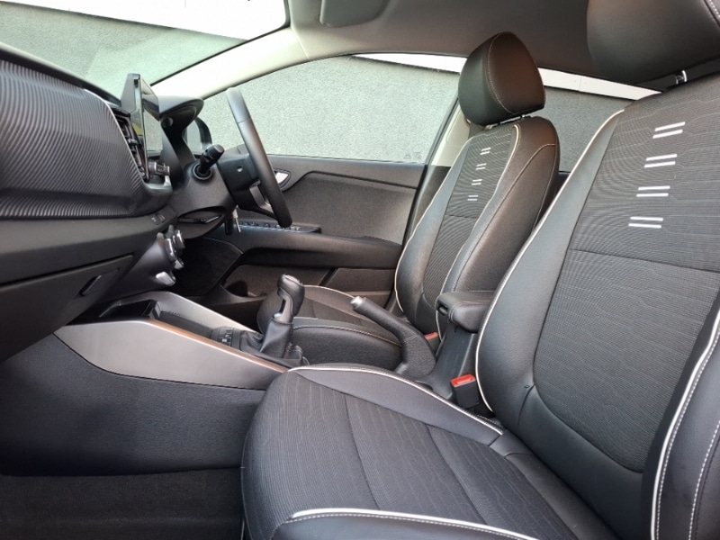 Used Kia Stonic 2023 for sale - 76578976: Photo 5