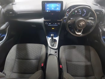 Used Toyota Yaris Cross 2022 for sale - 77875670: Photo