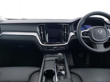 Used Volvo V60 2025 for sale - 79597452: Photo