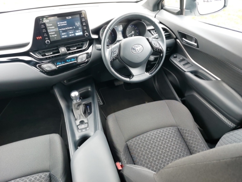 Used Toyota C-HR 2023 for sale - 78032385: Photo 10