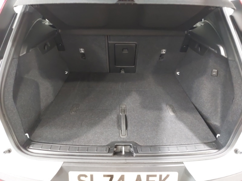 Used Volvo XC40 2024 for sale - 77876786: Photo 8