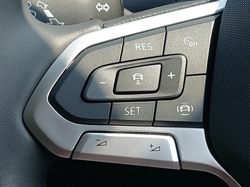 Used Volkswagen T-Roc 2023 for sale - 76465765: Photo 12