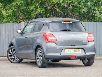 Used Suzuki Swift 2023 for sale - 76475598: Photo