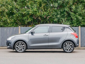 Used Suzuki Swift 2023 for sale - 76475598: Photo